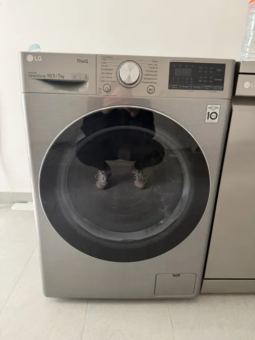 Machine à laver LG ThinQ et sèche linge