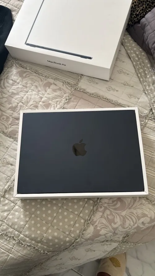 MacBook Air M2 2024