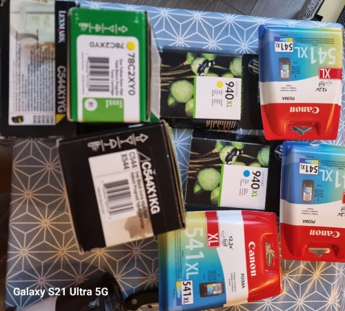 Toner divers original , canon 541xl ,lexmark et hp