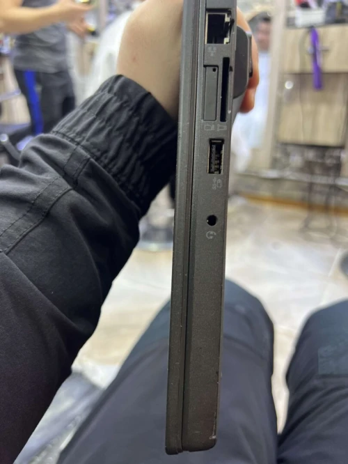 Please portable lenovo ThinkPad a vendre