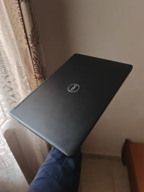 Dell Latitude 5490 - i5 7ème - 8Go RAM - SSD 256 - Batterie Excellente - état 9/10 come neuf