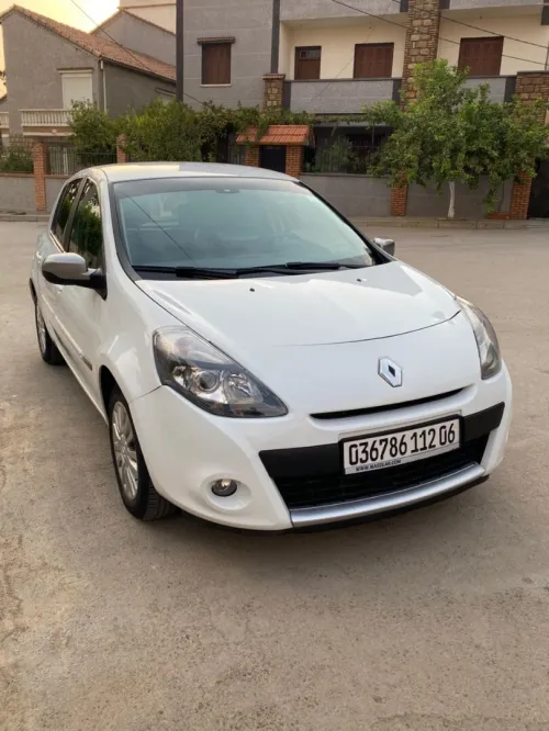 Renault Clio 3 2012 Night and Day