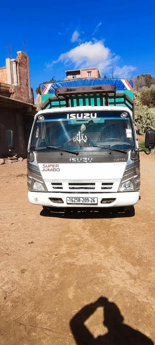 Isuzu Farcha 2009