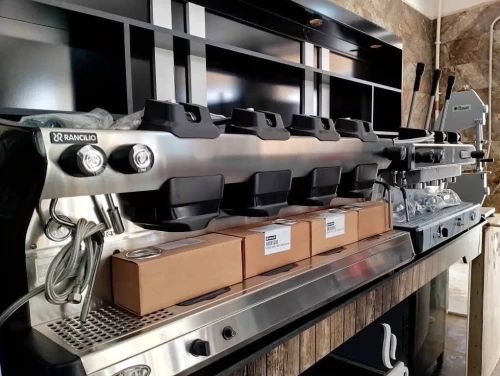 MACHINE A CAFE RANCILIO CLASSE 5, 3 BRAS ET 4 BRAS MADE IN ITALY + FILTRES 