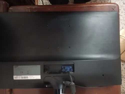 Ecran Samsung,80Hz,20p,1080p,VGA 
