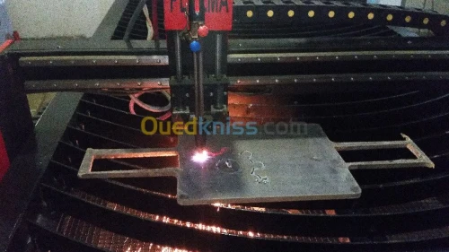       FABRICATION DE MACHINES CNC