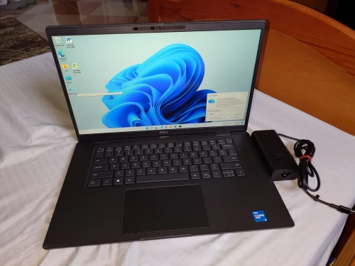 Dell Latitude 7520