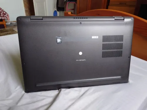 Dell Latitude 7520