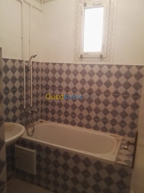 Location Appartement F4 Annaba Annaba