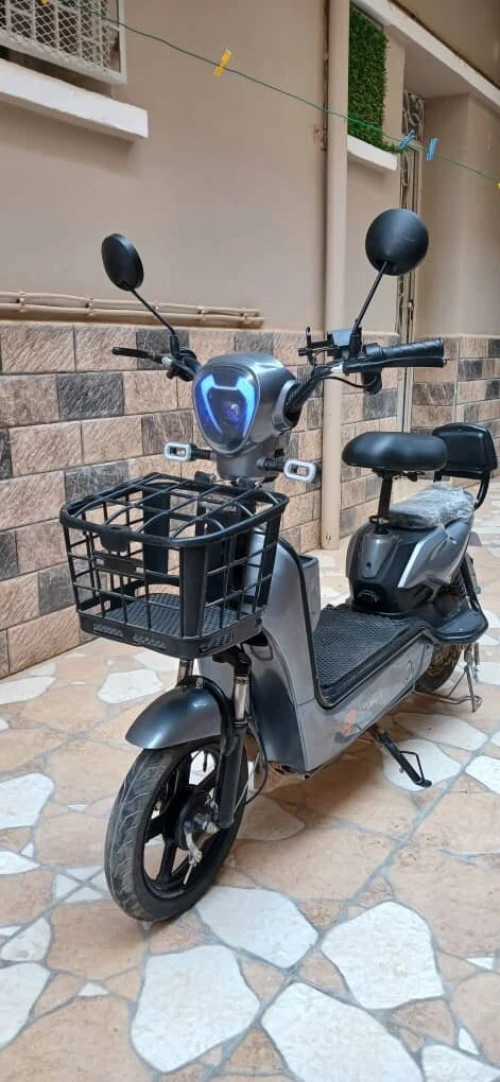 Dora Scooter électrique 2025