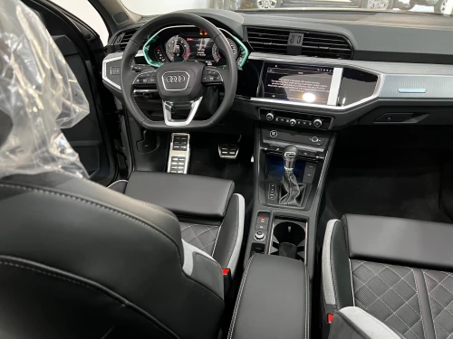 Audi Q3 2026 IS-line 35 tfs