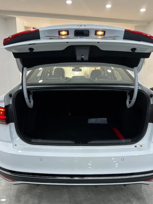 Volkswagen Bora 2025 300 TSI