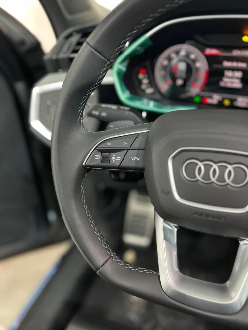 Audi Q3 2026 IS-line 35 tfs