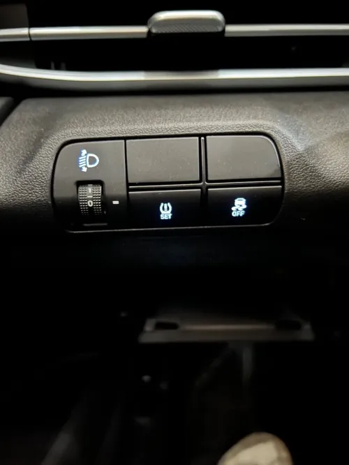 Hyundai Elantra 2025 