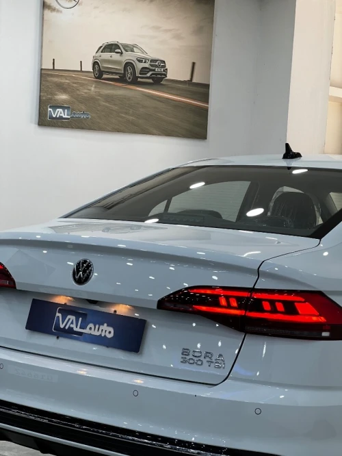 Volkswagen Bora 2025 300 TSI