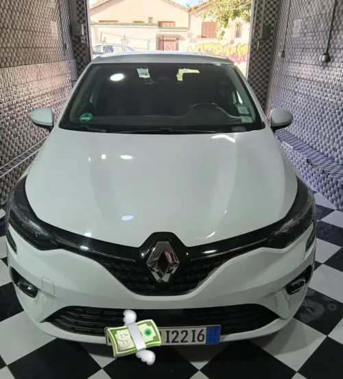 Renault Clio 5 boite 6 la 90Chv 2022 Zen full option