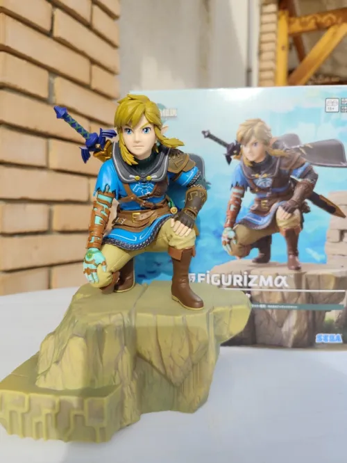The Legend of Zelda: Tears of the Kingdom FIGURIZMa Link Figure - SEGA