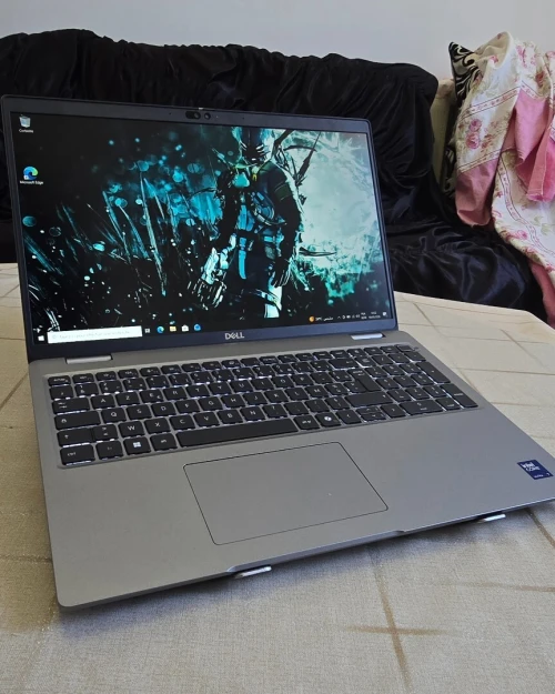 DELL LATITUDE 5550 ULTRA 7 165U / 32Go RAM DDR5 / 512SSD