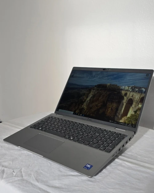 Dell latitude 5550 ultra 7