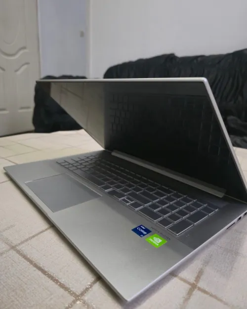 Hp Envy 17 - i7 11th gen