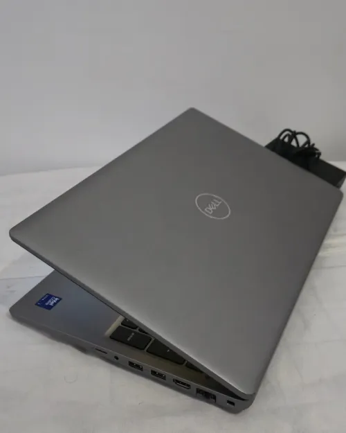DELL Latitude 5550 ULTRA 7 165H