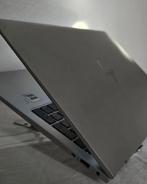 Hp elitebook 860 g10