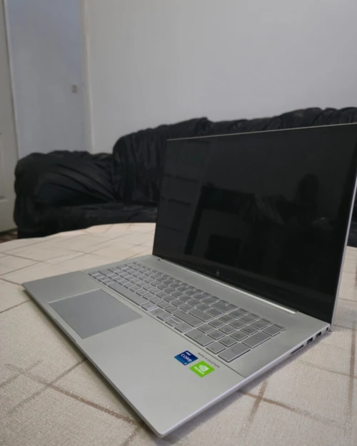 Hp Envy 17 - i7 11th gen