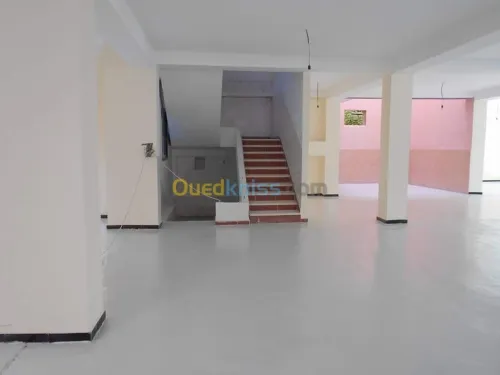 résine peinture aluco alumi PVC électricité plombier  