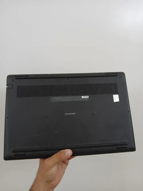 Dell Latitude 3520 I3 1115G4 RAM 8GB SSD 256GB 15.6