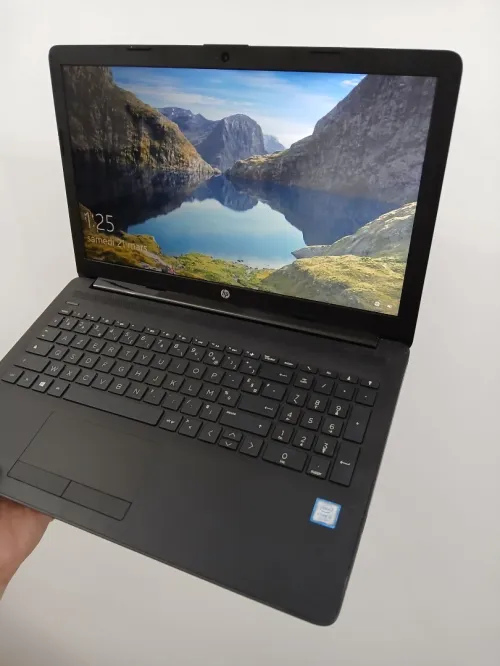 HP Laptop 15 I5 8265U RAM 8GB SSD 256GB 15.6