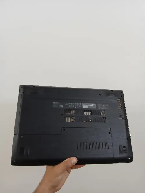 ACER Aspire E5-575G I7 7500U NVIDIA Geforce GTX 950 RAM 8GB SSD 256GB