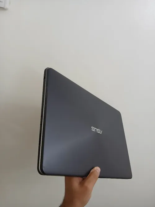 ASUS X705UV I7 7500U RAM 12GB NVIDIA 920MX 2GB SSD 256GB