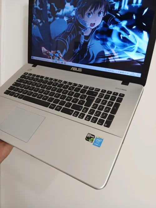 ASUS NVIDIA GTX 950 I7 5500U RAM 8GB SSD 256GB