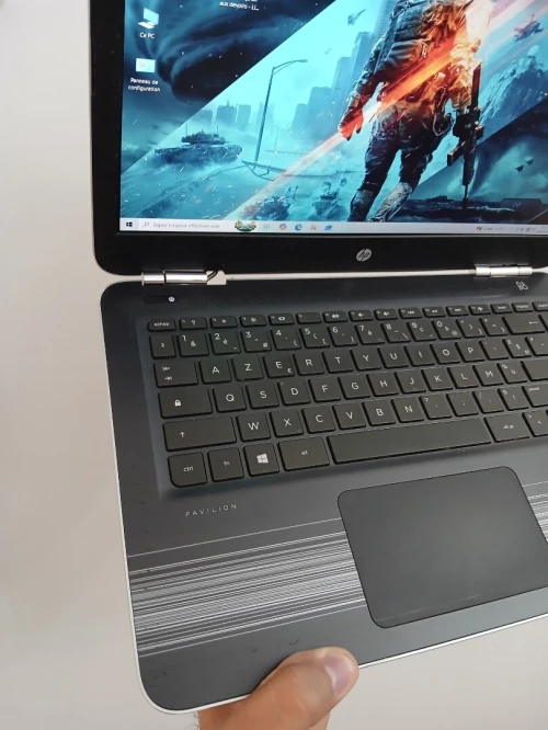 HP Pavillion I5 7200U NVIDIA 940MX 2GB RAM 8GB SSD 256GB