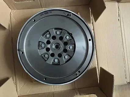 Kit embrayage avec volant moteur OM 646