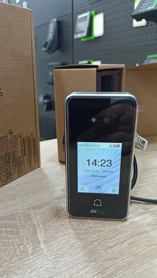 Terminal de contrôle d'accès et pointage ZKTeco Speedface V3L-LITE, Faciale et carte
