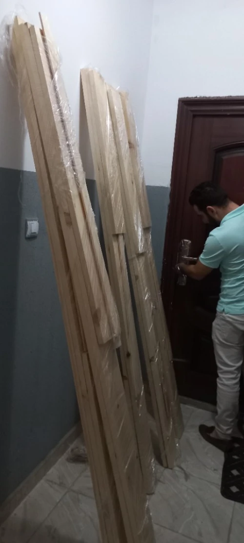 Precadre en bois rouge  pour porte 