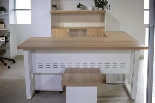 Bureau de travail 5 pièces pieds métal 