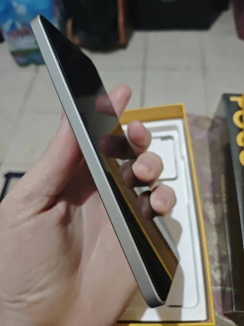 Xiaomi Poco F6