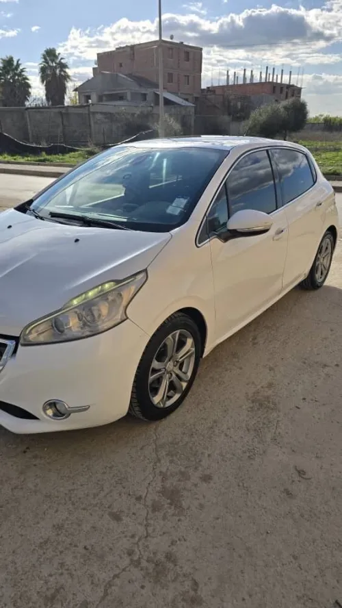 Peugeot 208 2014 Allure