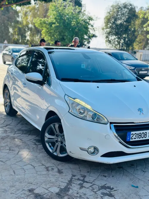 Peugeot 208 2014 Allure