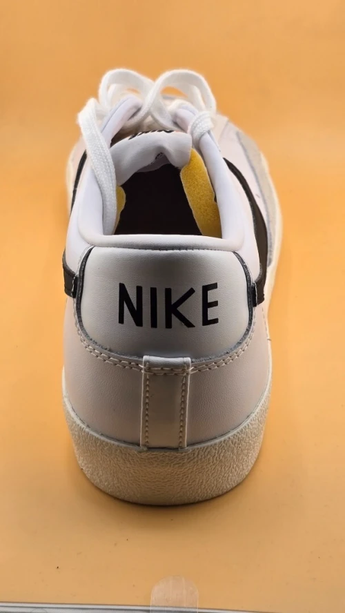 Nike Blazer Low '77 Vintage - DA6364-101- Original اصلية - Pointure 47.5 / 31 Centimètre