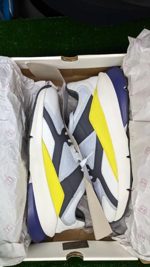 Under Armour UA Forge 96 Track  - Original اصلية - Pointure 47 / 31 CM