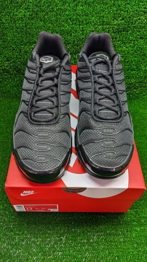 Nike Tn Air Max Plus black/black/black - Ref 604133-050- اصلية Original  47 / 30.5 Cm