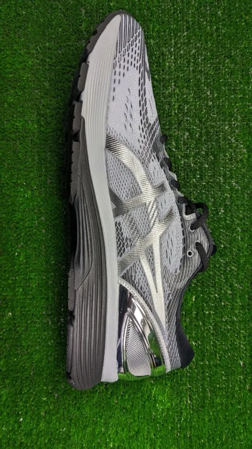 Asics GEL-NIMBUS 21 PLATINUM - 1011A709-020 - Original اصلية - Pointure 48 / 30.5 CM