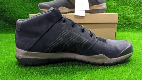 Adidas TERREX ANZIT DLX MID - Ref M18558 - Original اصلية - Pointure 46 2/3 / 30 CM