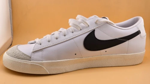 Nike Blazer Low '77 Vintage - DA6364-101- Original اصلية - Pointure 47.5 / 31 Centimètre
