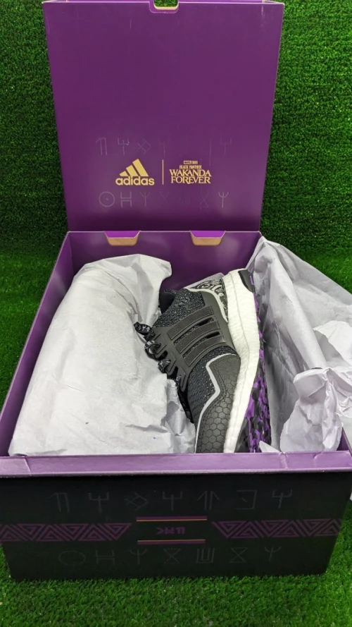 Adidas ULTRABOOST 5.0 X MARVEL BLACK PANTHER Ref HR0518  Original اصلية - Pointure  47 1/3 / 30.5 CM