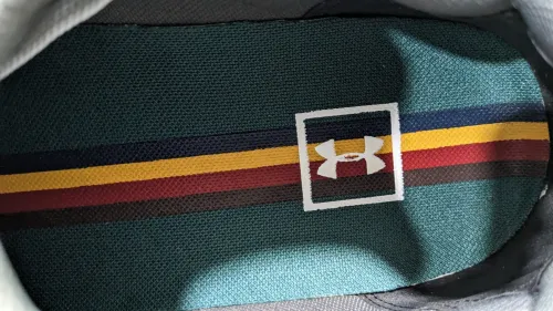 Under Armour UA Forge 96 Track  - Original اصلية - Pointure 47 / 31 CM