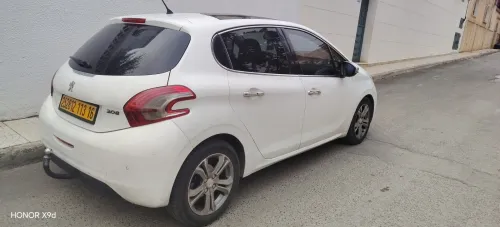 Peugeot 208 2013 Allure